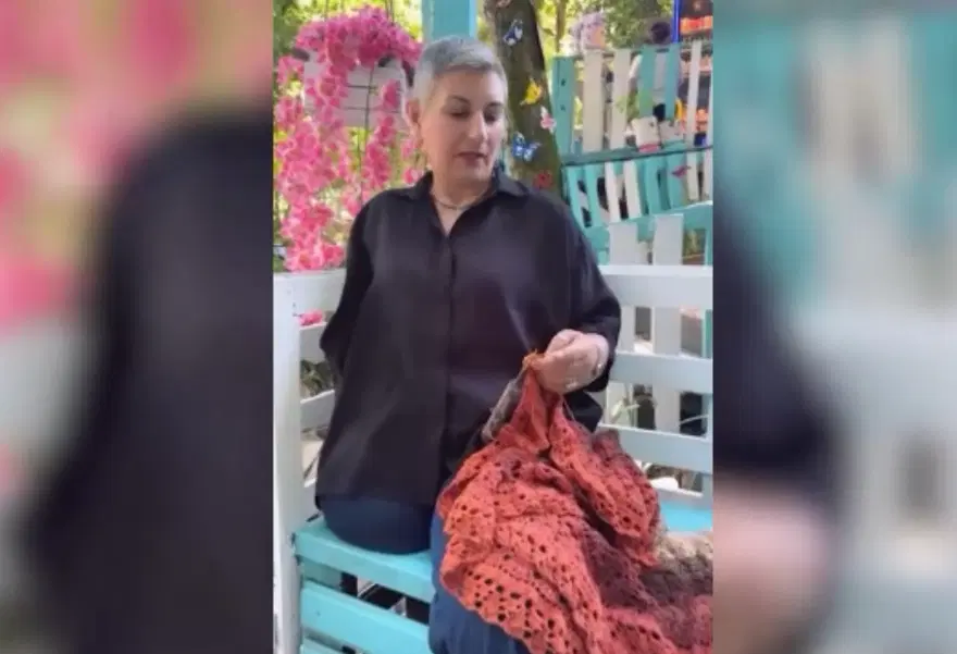 Depremde çocukları ve eşi öldü, engelli kaldı. Azmiyle "Yaşayan insan hazinesi" oldu 3 Depremde çocukları ve eşi öldü, engelli kaldı. Azmiyle "Yaşayan insan hazinesi" oldu 3