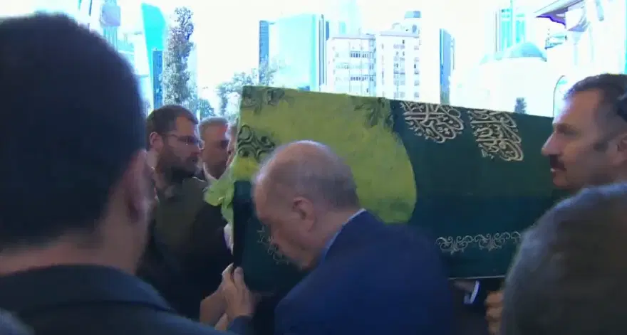 Cumhurbaşkanı Erdoğan, Zehra Önen'in cenaze törenine katıldı 3 Cumhurbaşkanı Erdoğan, Zehra Önen'in cenaze törenine katıldı 3