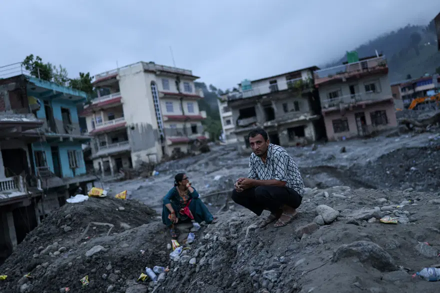 NEPAL'DEKİ BUZULDA 55 YILLIK REKOR 