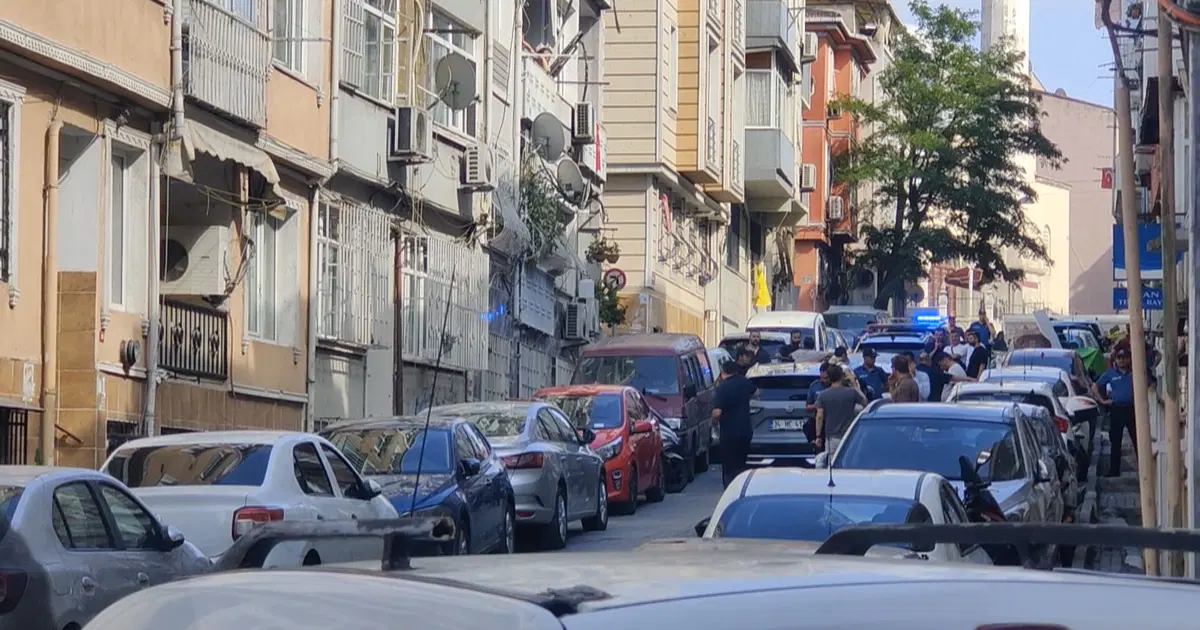 Fatih'te aile faciası: Emekli polis eşini ve çocuğunu öldürdü