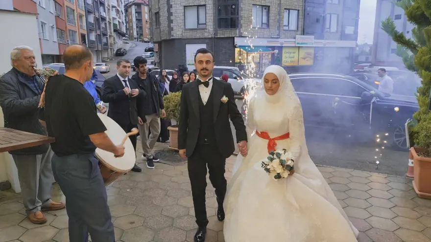 "ARTIK GEÇMİŞİ DEĞİL, MUTLULUĞUMU DÜŞÜNÜYORUM" 4