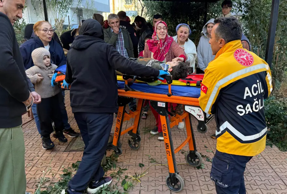 Antalya'da 6 yaşındaki çocuk foseptiğe düştü