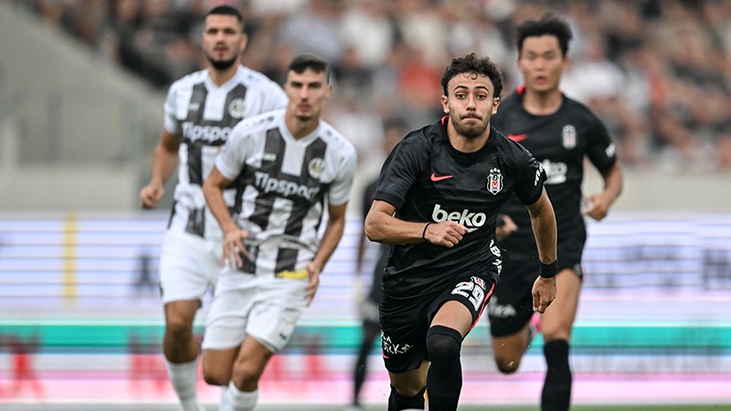 10 kişi kalan Beşiktaş, Hradec Kralove'yi mağlup etti ve avantajı kaptı