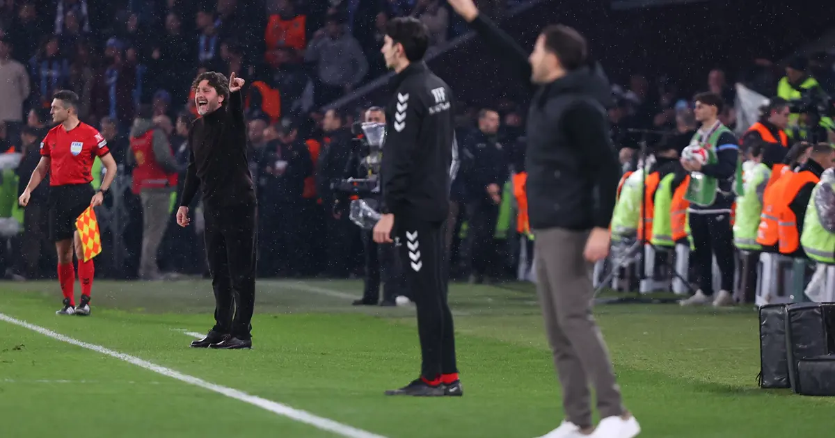 Trabzonspor-Fenerbahçe yorumları... "Tedesco satranç, Tekke dama oynadı"