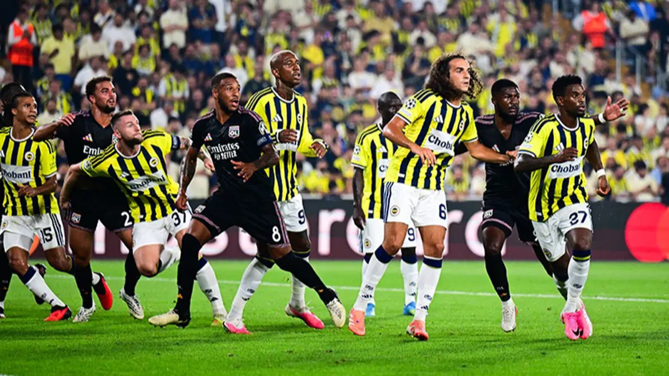 Fenerbahçe Lyon'u elerse kasa dolacak. UEFA Şampiyonlar Ligi yolunda kritik maç