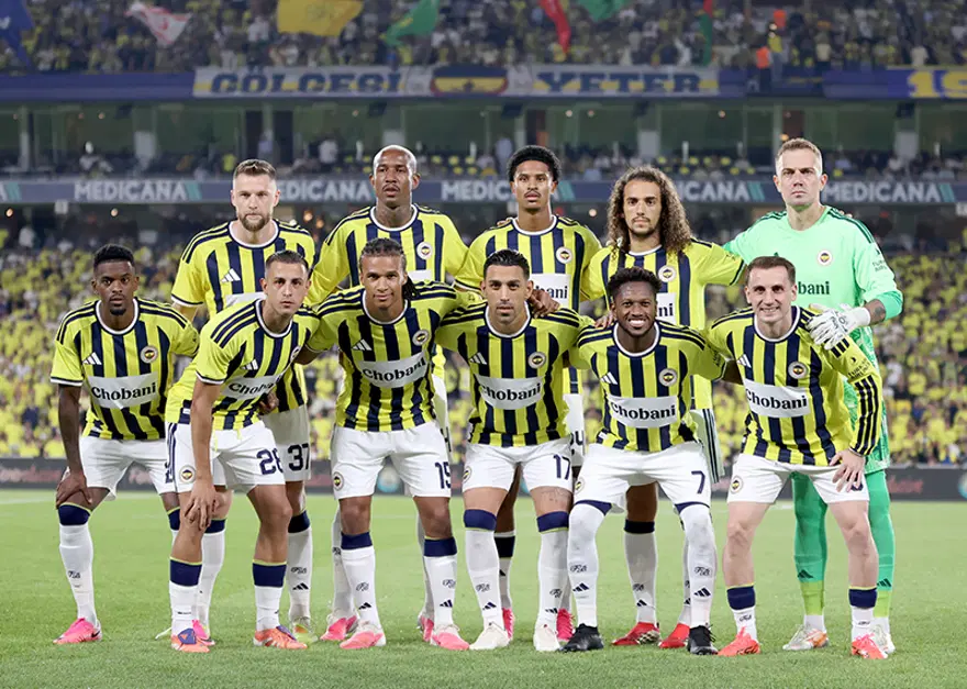 Ayrılık iddiası vardı, kararını resmen açıkladı. "Fenerbahçe'de kalıyorum" 