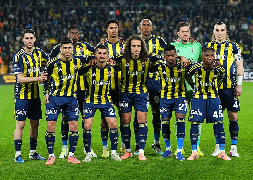 Fenerbahçeli futbolcular maç sonunda yıkıldı. "Korkunç ve kötü hissediyorum" 