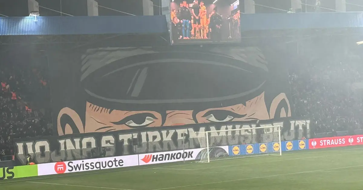 UEFA'dan Viktoria Plzen-Fenerbahçe maçındaki ırkçı pankarta ceza