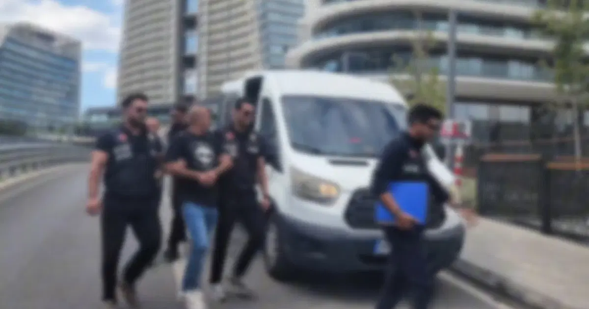 Galatasaray maçında karaborsa bilet satan 2 kişi tutuklandı