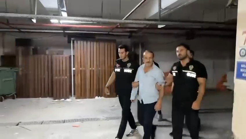 UltrAslan liderinin evinden servet çıktı. Sebahattin Şirin'in evinde 8.5 saat süren arama