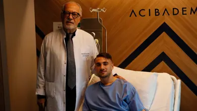 Galatasaray'ın yıldızı Yunus Akgün ameliyat oldu
