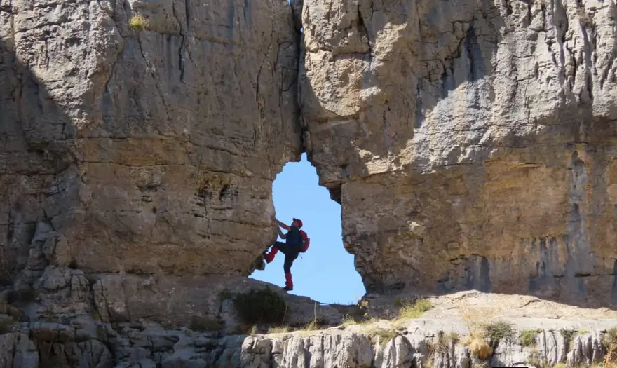 Giden Gelmez Dağları'nın öldüren uçurumları. Derinlikleri 100 metreyi buluyor 4