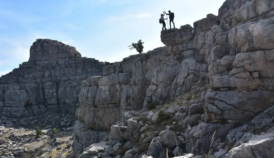 Giden Gelmez Dağları'nın öldüren uçurumları. Derinlikleri 100 metreyi buluyor 5