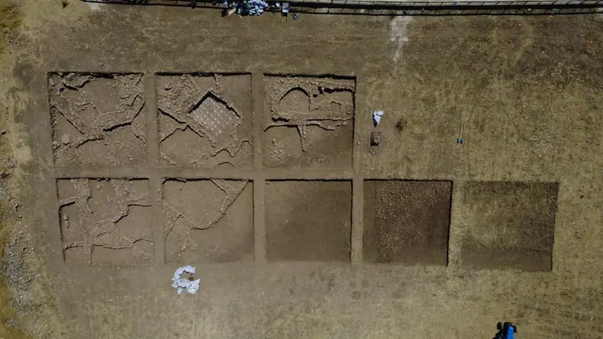 Göbeklitepe'de yeni gelişme. Kuzey kesiminde ilk kazı başladı 1 Göbeklitepe'de yeni gelişme. Kuzey kesiminde ilk kazı başladı 1