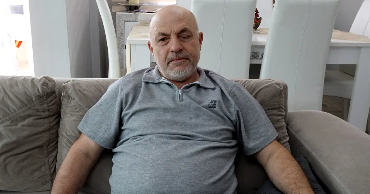 Gözlükten kurtulmak istedi, akıllı lens taktırdı. Gözünü tamamen kaybetti