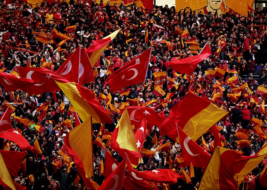 Galatasaray'dan taraftarına haritalı uyarı. Kortej halinde 15 dakika yürüyecekler