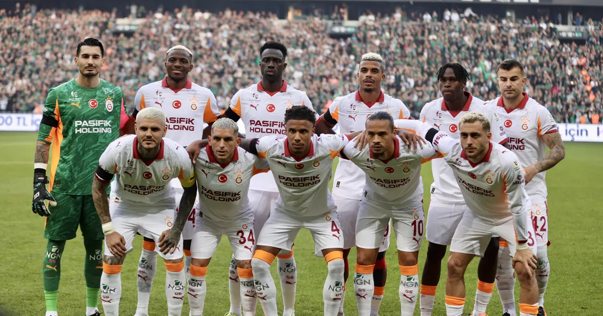 Galatasaraylı yıldız maça devam edemedi