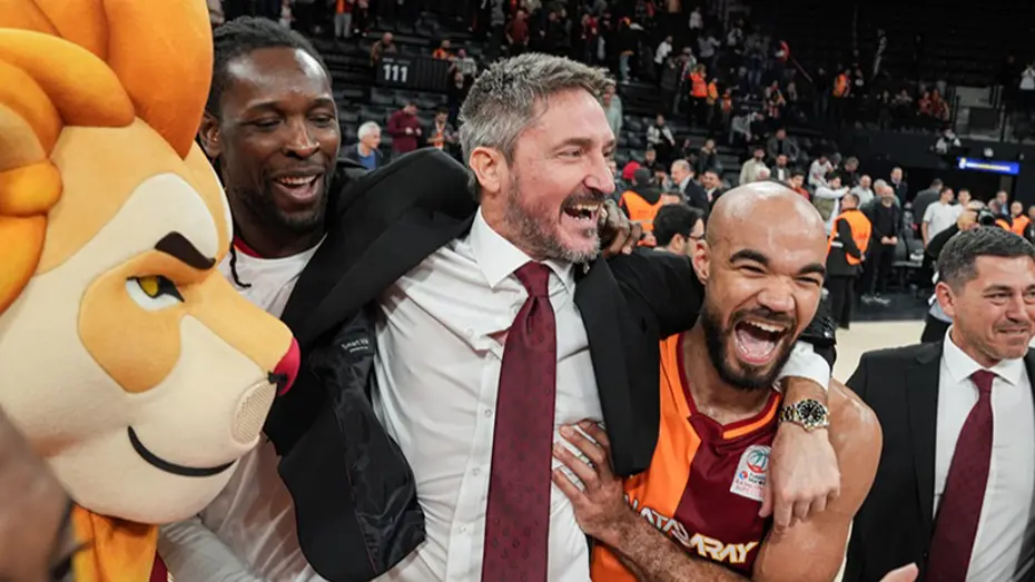 Potadaki derbide Galatasaray, Beşiktaş’ı mağlup etti