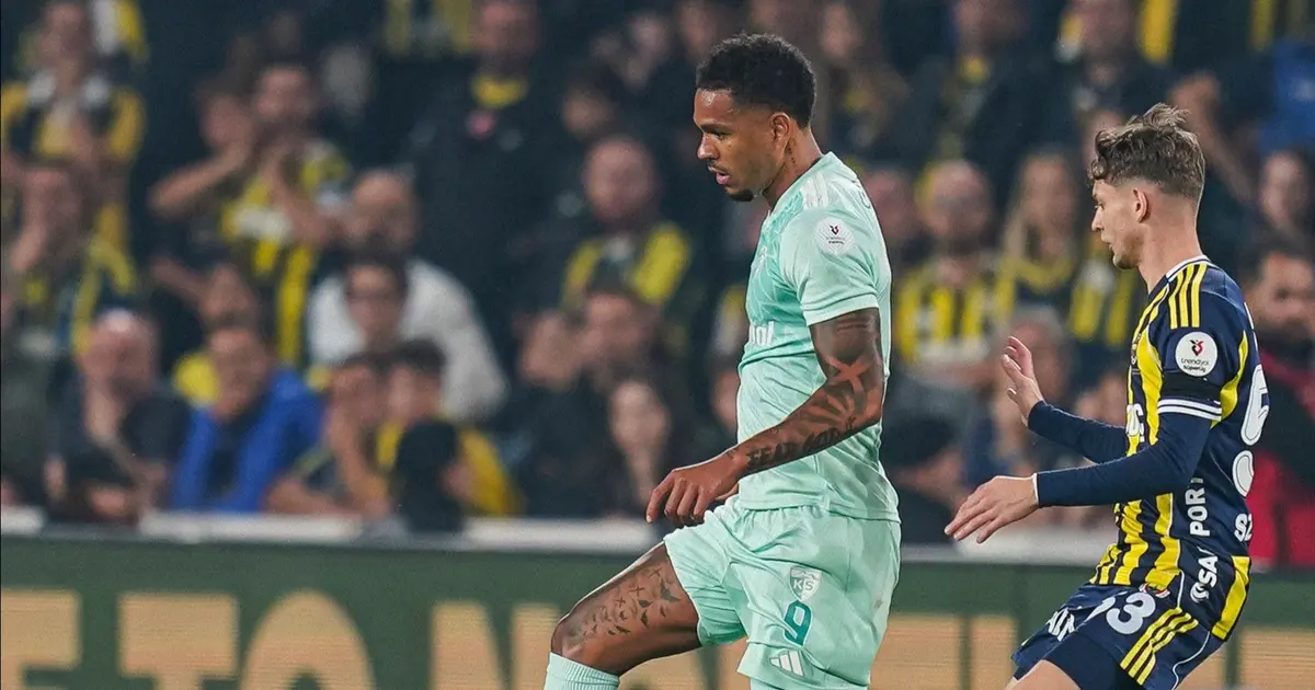 Onugkha gollerine devam ediyor: Fenerbahçe'ye de attı