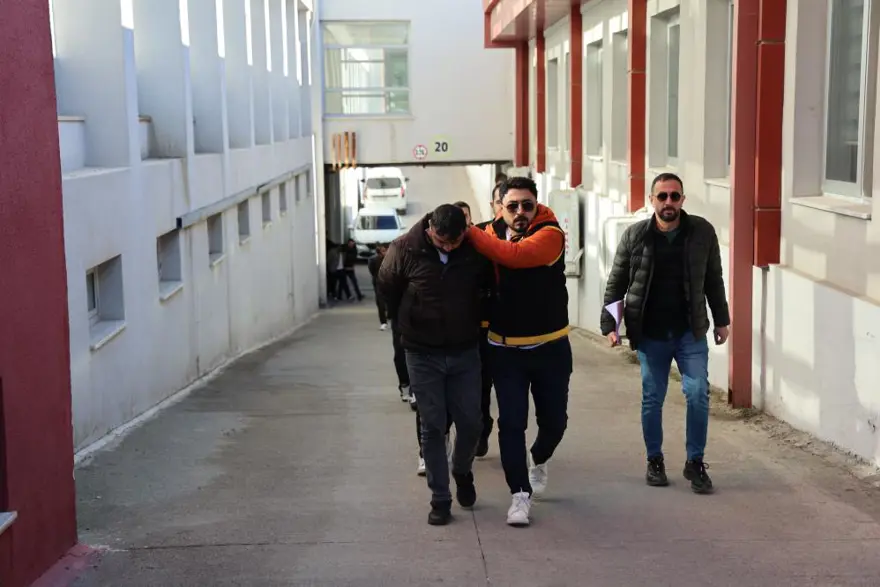 11 ŞÜPHELİ TUTUKLANDI 4 11 ŞÜPHELİ TUTUKLANDI 4