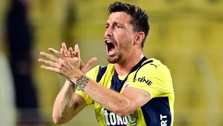 Fenerbahçe'de Mert Hakan Yandaş kararı