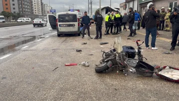 Kontrolden çıkan hafif ticari araç elektrikli bisiklete çarptı. 1 ölü