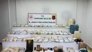 Hakkari'de 626 kilo uyuşturucu ele geçirildi: 4 tutuklama
