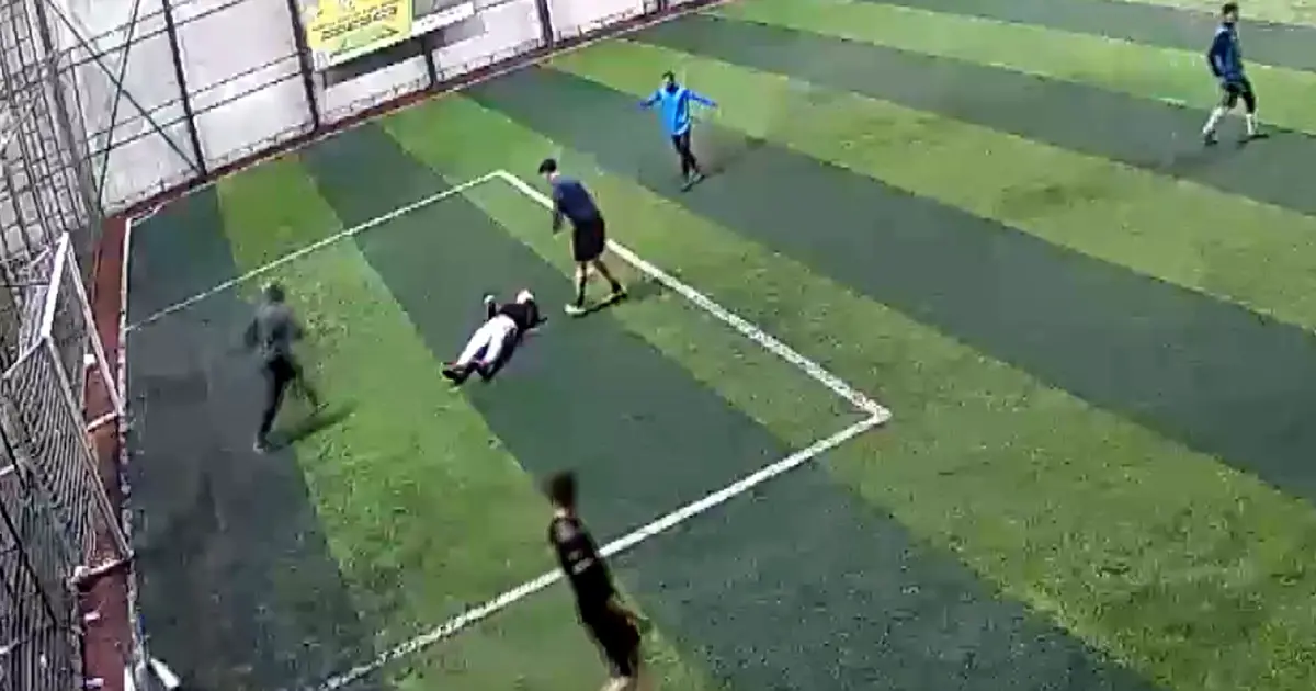 Halı sahada hayatını kaybetti