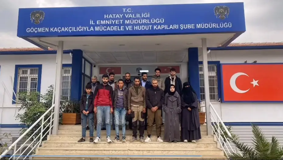 13 kaçak göçmen Hatay'da yakalandı, 1 kişi tutuklandı