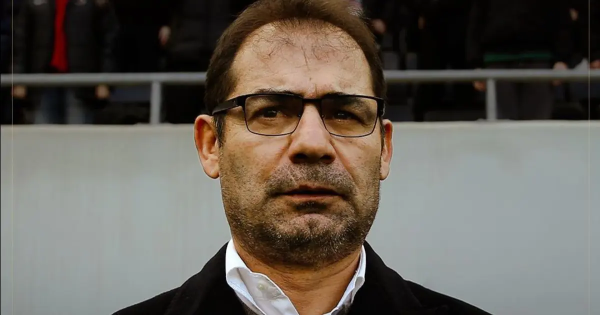 Ayrılığa herkes şaşırmıştı, nedeni aylar sonra açıklandı. "Ayağa kalkmadığı için görevden alındı"