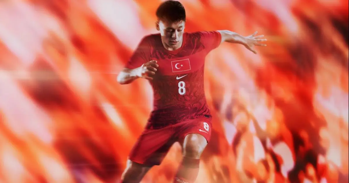 Türkiye'nin yeni formaları tanıtıldı, fiyatı da açıklandı