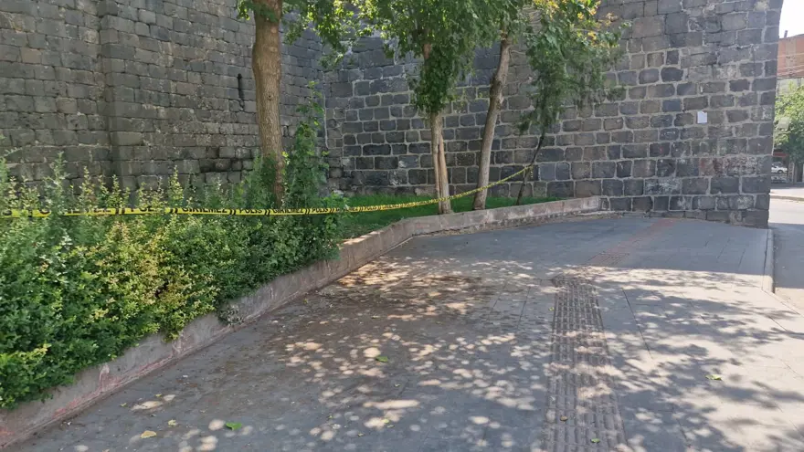 "GEL SANA YEMEK ISMARLAYAYIM" 1