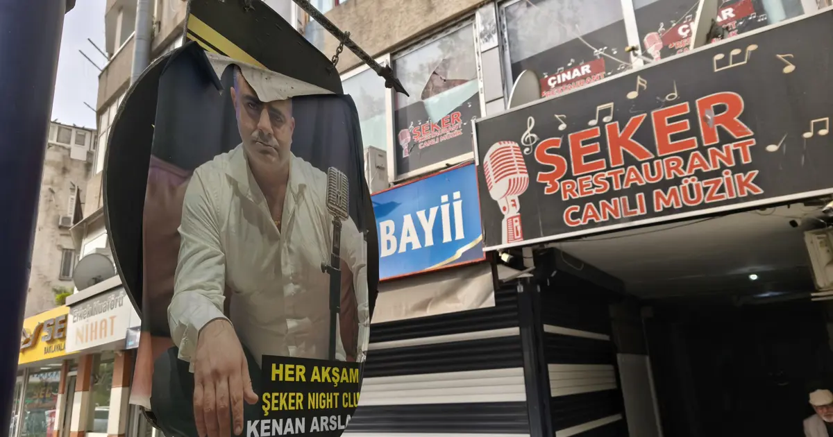 Hesabı ödemeyince mekandan atıldı, geri dönüp şarkıcıyı öldürdü