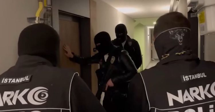 Hindistan'da kırmızı bültenle aranıyordu, Beylikdüzü'nde yakalandı