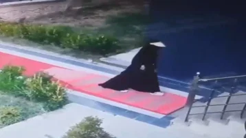 260 yıl hapis cezasıyla aranan hırsız kaçmaya çalıştığı otobüste yakalandı