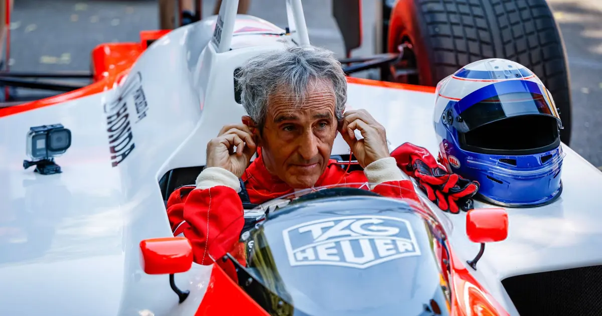 Formula 1 efsanesinin evi soyuldu, başından yaralandı