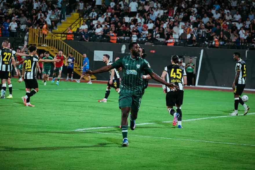 BURSASPOR'DA KÜLLERİNDEN DOĞDU 4 BURSASPOR'DA KÜLLERİNDEN DOĞDU 4