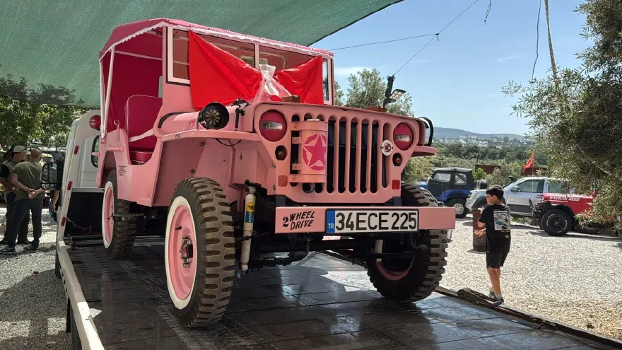 Dünyada sadece iki tane var. Hurdalıkta buldu, çeyiz hediyesi yaptı 