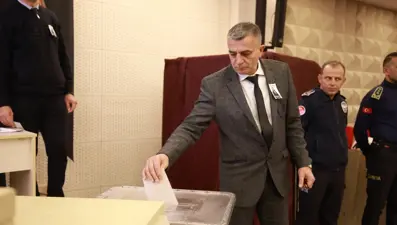 Gülşah Durbay'ın vefatının ardından Şehzadeler'in yeni belediye başkanı Hakan Şimşek oldu