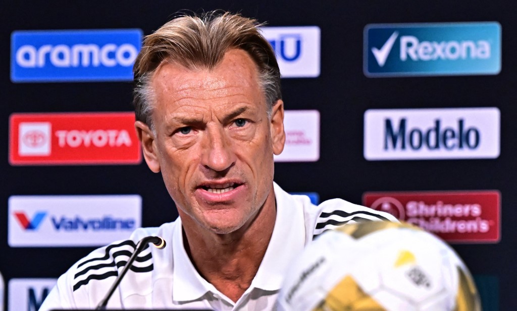 Herve Renard'dan basın toplantısına "ezan" arası