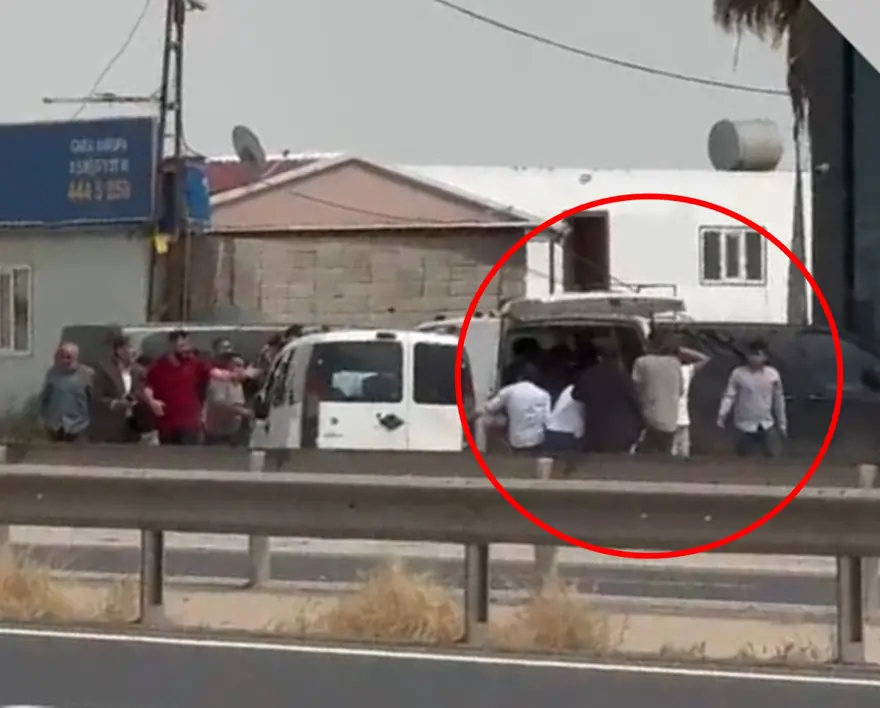 SİLAHLAR ÇEKİLDİ, SOPALARLA BİRBİRLERİNE GİRDİLER 1