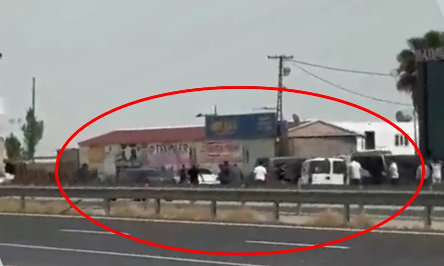 Yol verme kavgasında silahlar çekildi: Ölü ve yaralılar var 