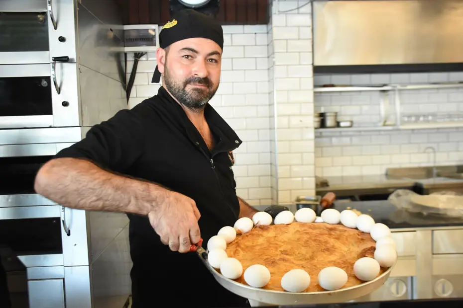 İki kiloluk dev boyoz yaptı, satış fiyatı 600 lira