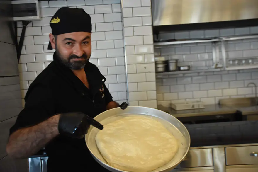 İki kiloluk dev boyoz yaptı, satış fiyatı 600 lira 3