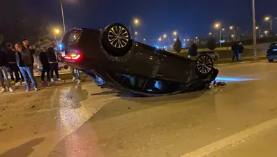 Bursa'da iki otomobil çarpıştı: 2 yaralı