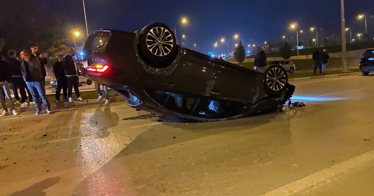 Bursa'da iki otomobil çarpıştı: 2 yaralı