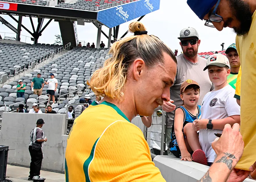 JACKSON IRVINE (AVUSTRALYA) 8