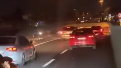 Cezalar da durduramadı. Düğün konvoyu yol kesti