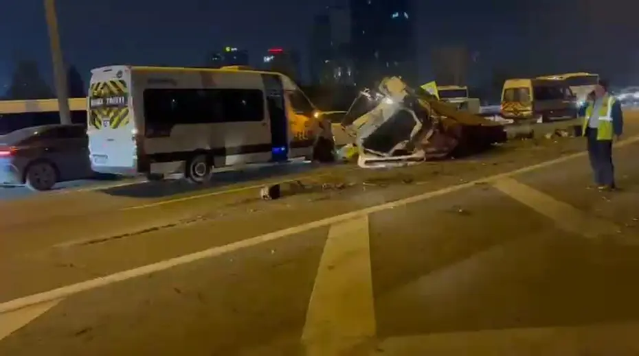 Bağcılar TEM Otoyolu'nda zincirleme kaza