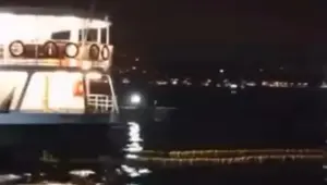 Boğaz vapuru ağlara takılıp kaldı